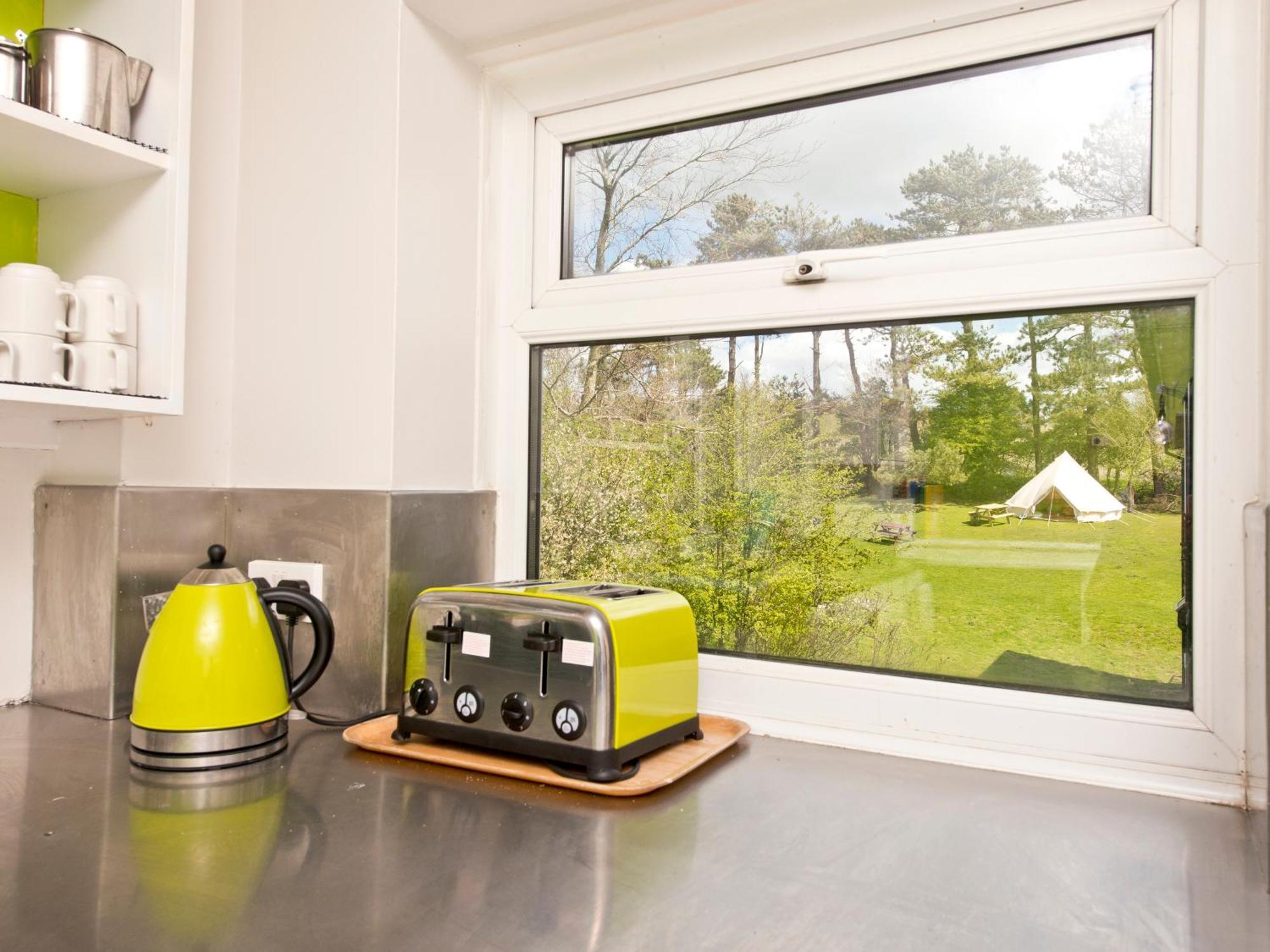 Yha Truleigh Hill Hostel Shoreham-by-Sea Bagian luar foto